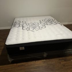 Cal King Size Mattress Pillow Top New 12”