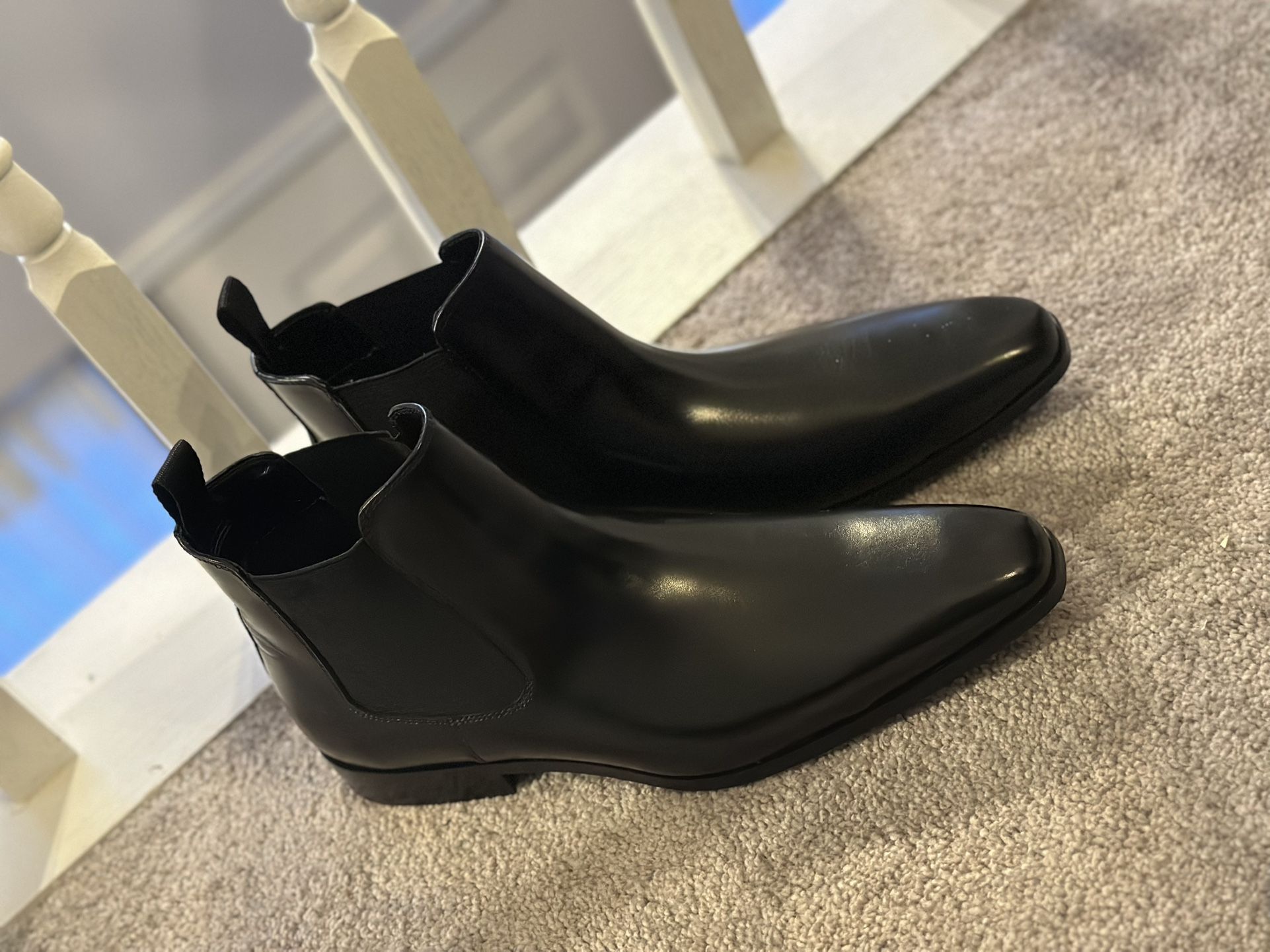 ALDO Chelsea Leather Boots (Black)