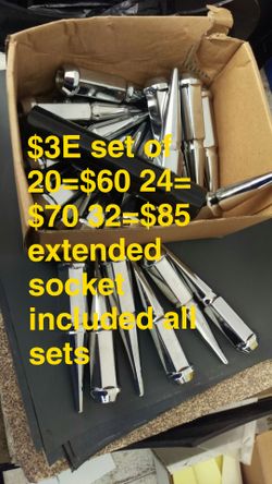 Spike Lug Nuts