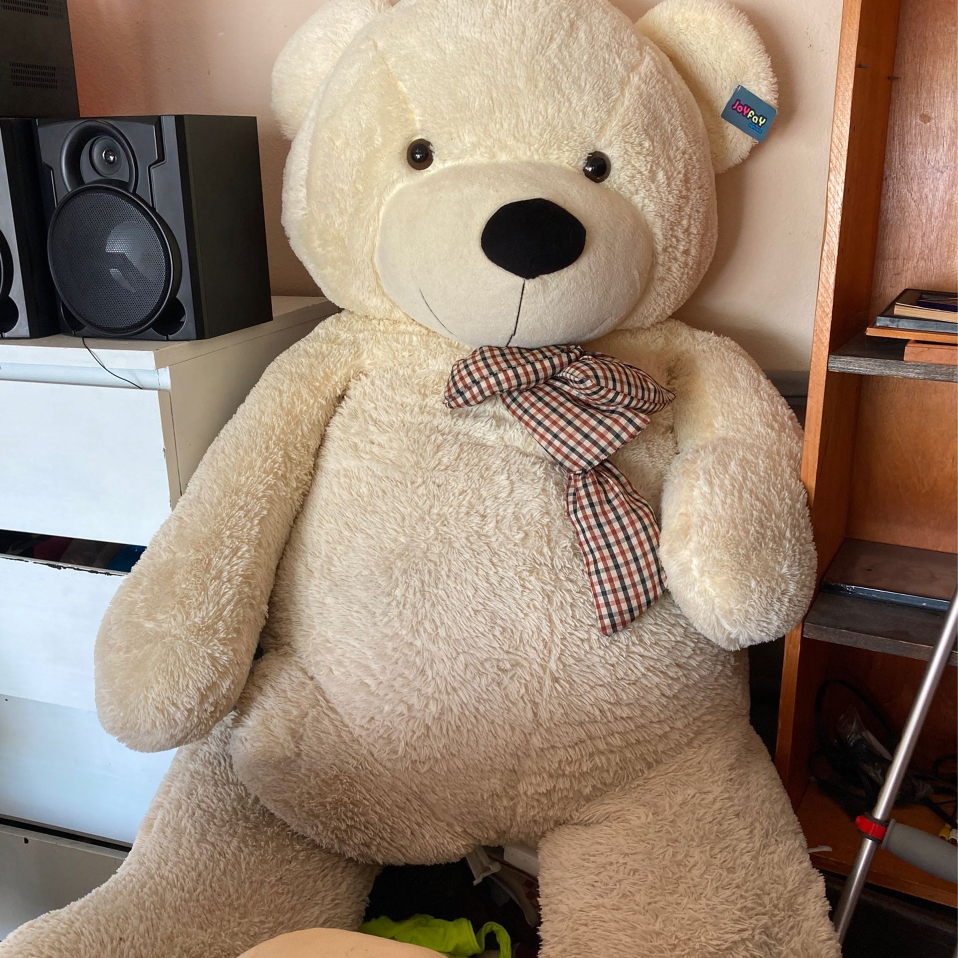 GIANT TEDDY BEAR !!