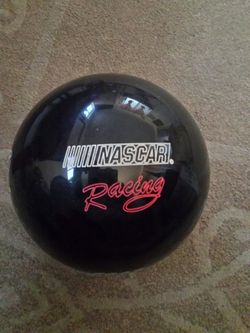Bowling ball without finger holes