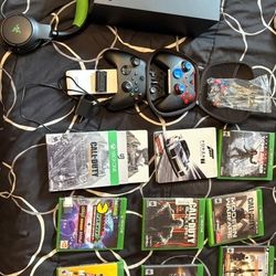 Xbox X , HEADSET, 2 CONTROLLERS(1 ELITE 2), SELECT GAMES, CONTROLLER CHARGER WITH BATTERIES