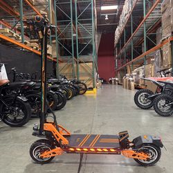 Dual-motor high-speed electric scooter