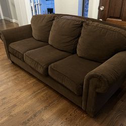 Couch In Great Condition 
