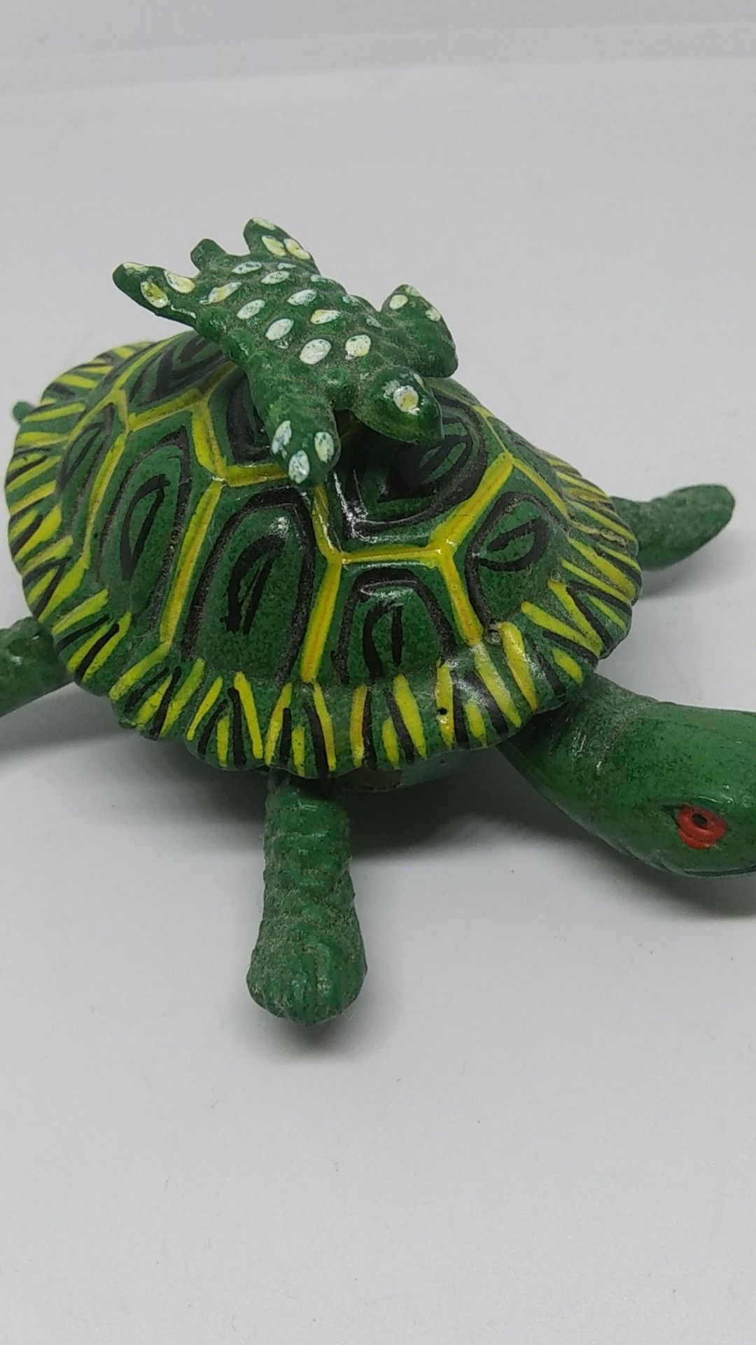 VINTAGE TURTLE BOBBLE