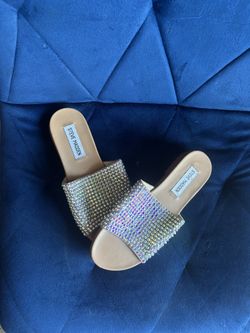 Steve Madden size 6 firm on price