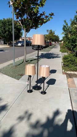 Antique Style Lamps(price Is For Set Of Three Lamps)