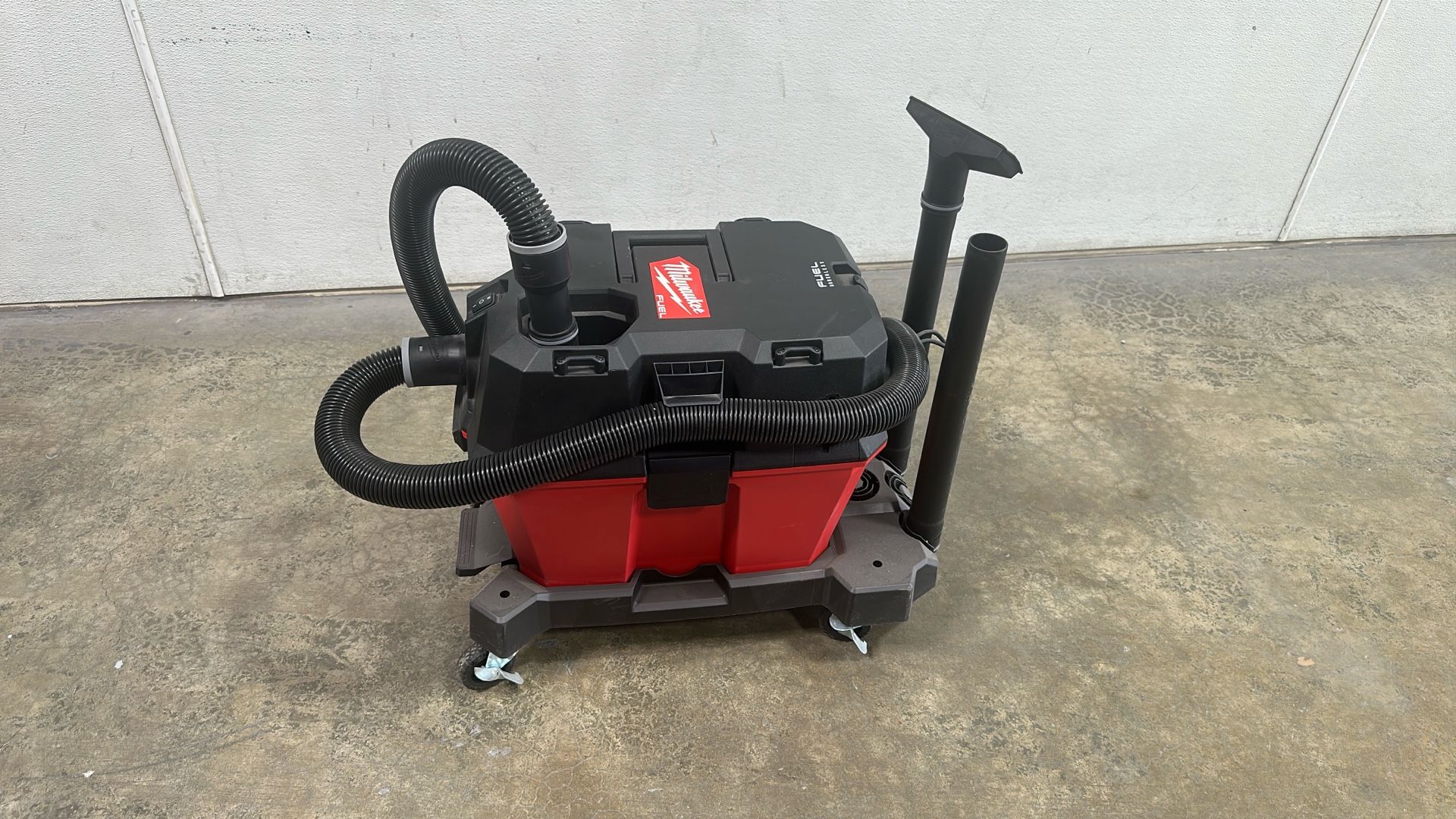 Milwaukee M18 Vacuum