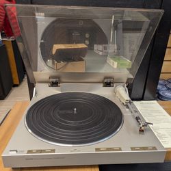 Denon DP-11F Turntable