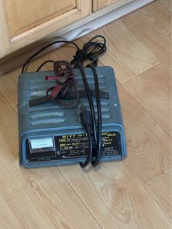 Schumacher Mity Mite 12V Battery Charger