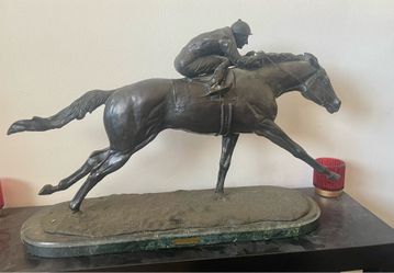 Bronze SeaBiscout Statue