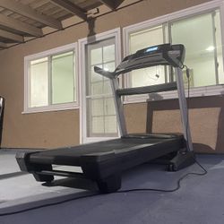 Treadmill 