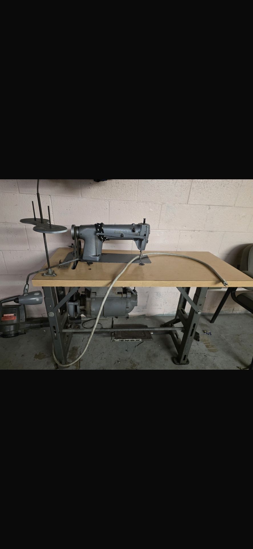 Vintage Singer Machine Works Fine Not Free 200 Or Best Offer 