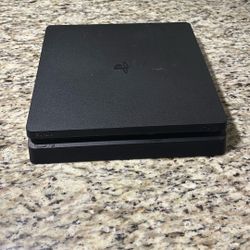PS4 Slim 1TB With 7 Games.