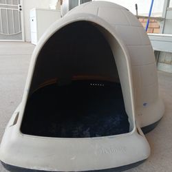 Indigo Dog Igloo House