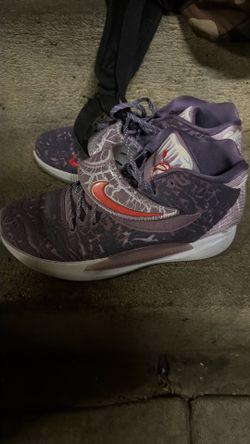 KD VALENTINES DAY 14 (RARE) size 10 1/2