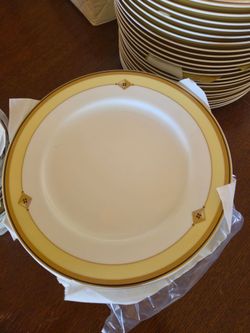 Mikasa Dishes  Luxura Saffron  Service for 18