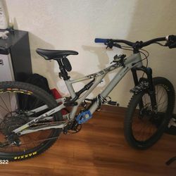 STUMPJUMPER COMP ALLOY 27.5  Bike