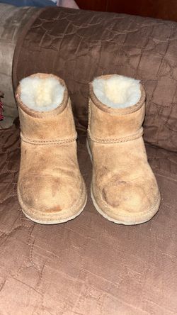 Uggs Size 11 Take Them 5$$ Today Pick Up Only 