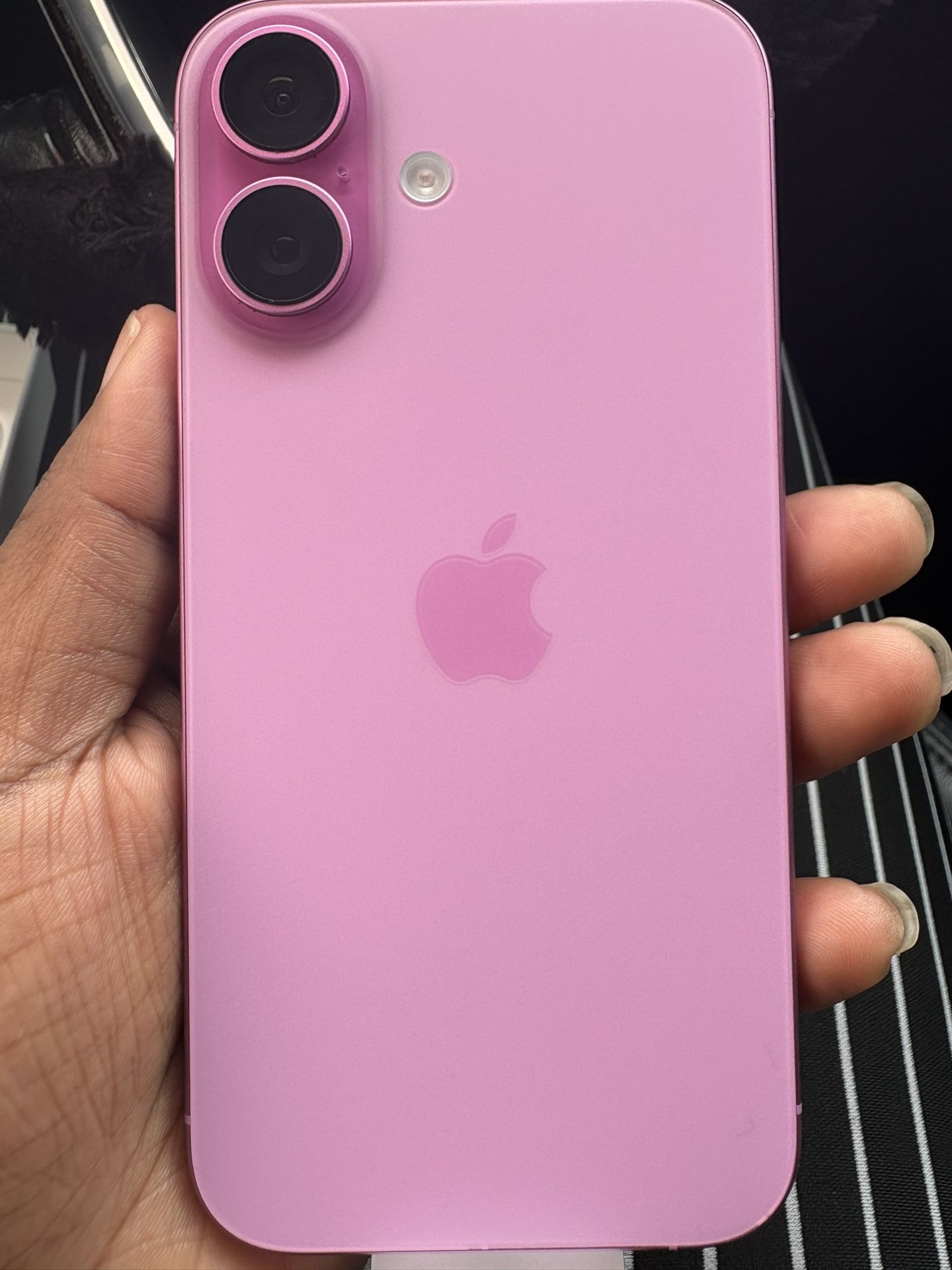 Unlocked IPhone 16