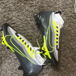 Vapor Edge Pro 360 Football Cleats Size 8