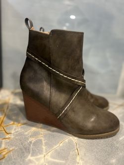 Olive Wedged Ankle Boots