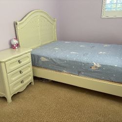 Full Size Bed