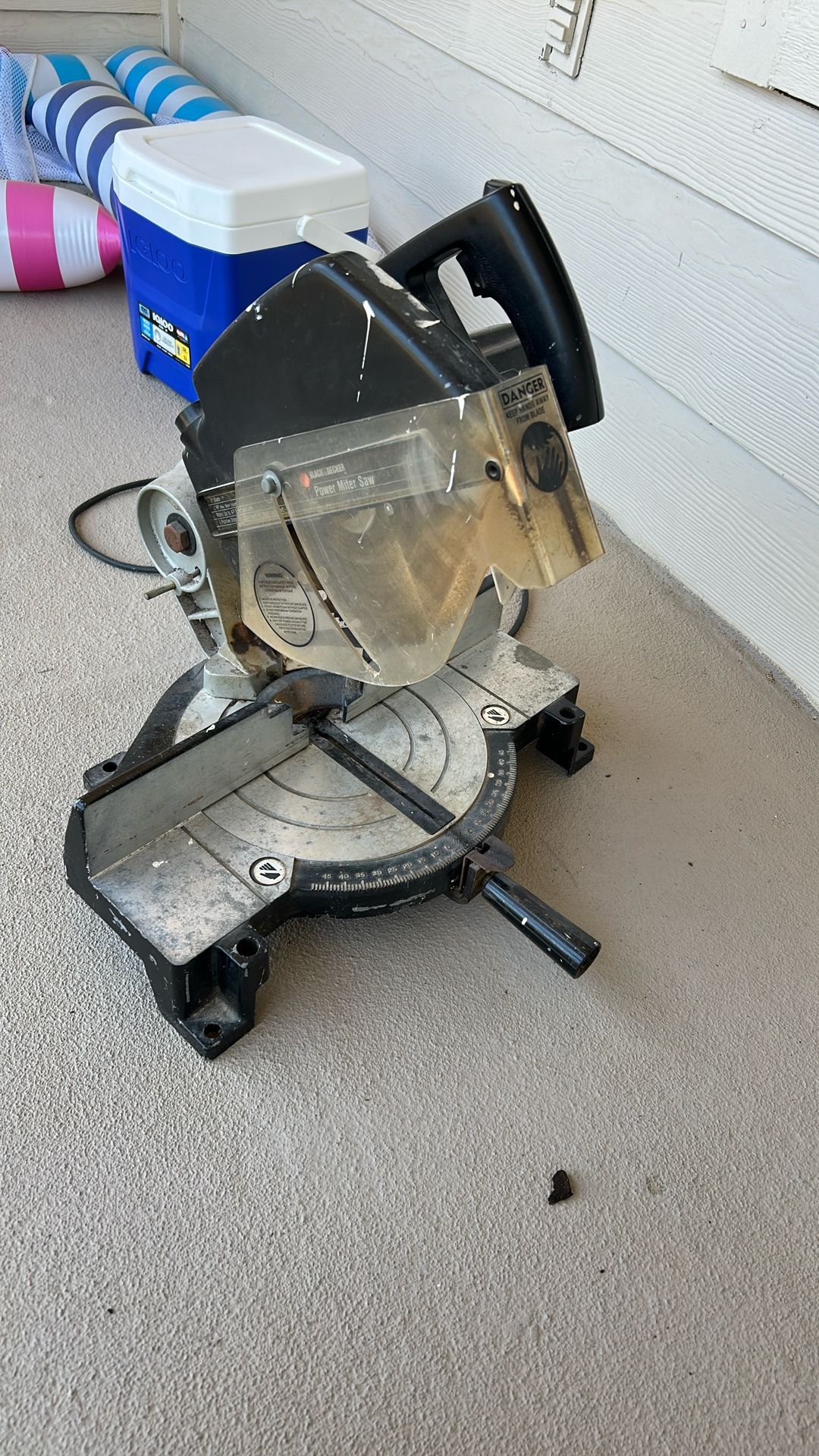 Black and Decker Power Miter Saw