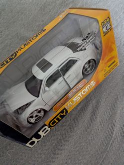 Dub city Kustom Car white