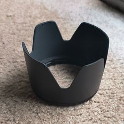 Nikon / Nikkor Lens Hood HB-103