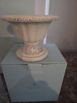 PartyLite Rustic Villa Pillar Or Taper Holder