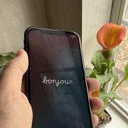 iPhone XR Retina Display Unlocked 