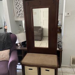 Entry Bench With Mirror