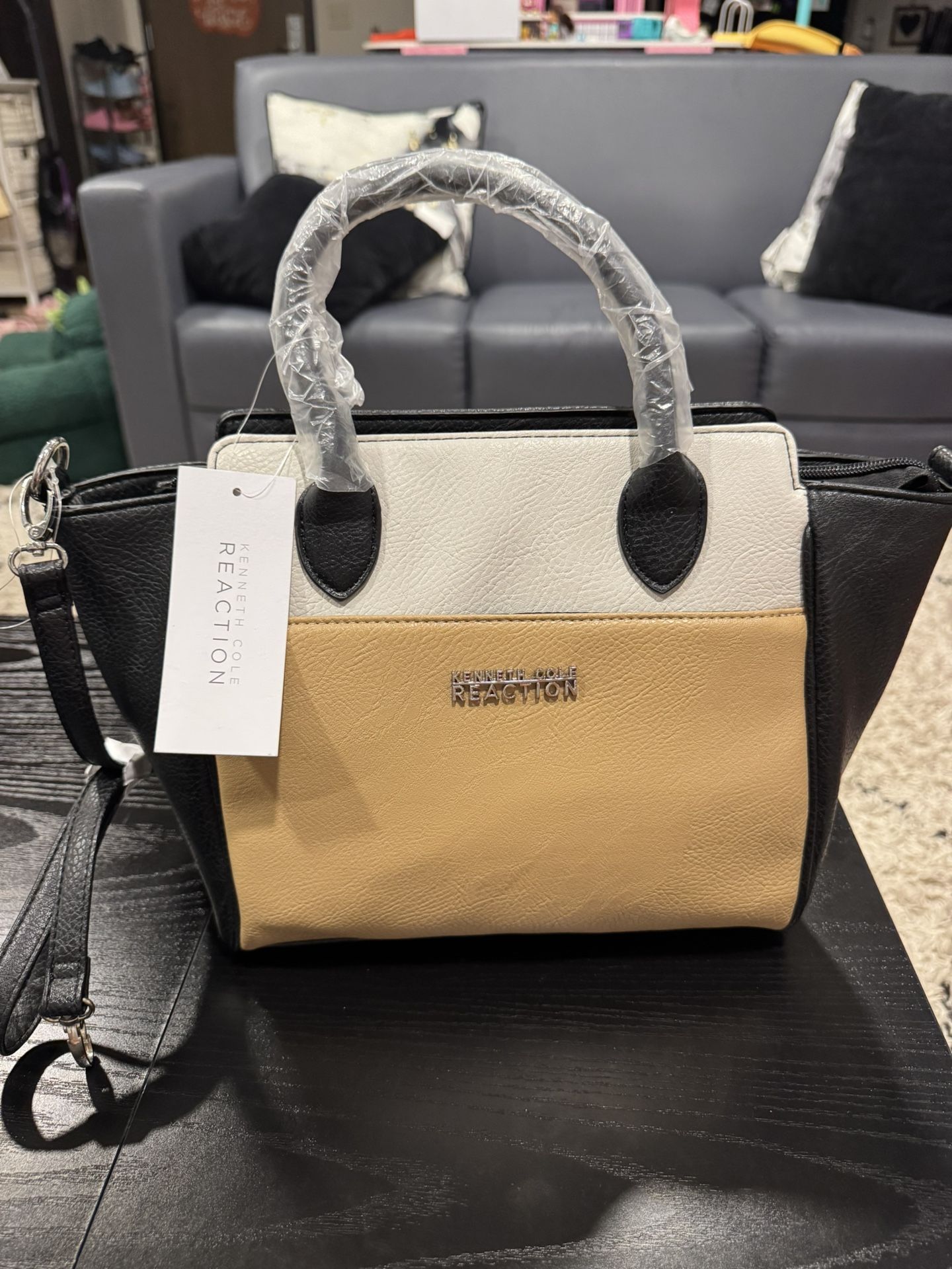 Brand New Hand Bag!!!