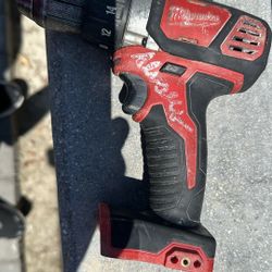 Drill Milwakee M18