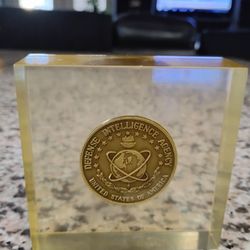 Vintage Defense Intelligence Agency Coin 