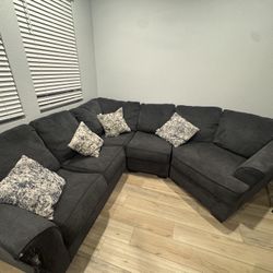 Free Sectional (please Look At All 4 Photos)