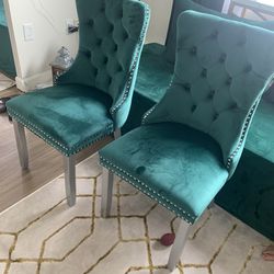 2 Dark Green Velvet Chairs Like New 