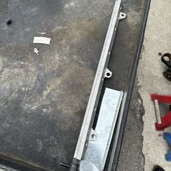 1JZGTE VVTI Stock Fuel Rail With Dampener