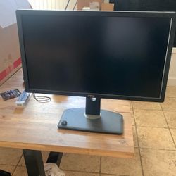 Dell UltraSharp U2713HM 27” QHD monitor