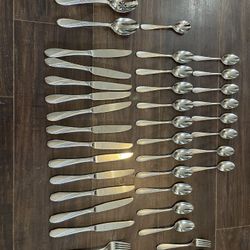40 Pcs ONEIDA SATIN NORMANDY STAINLESS FLATWARE 