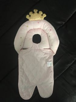 Newborn car seat head support