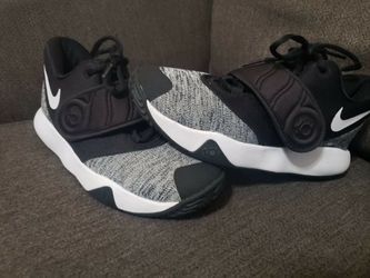 Kevin Durant Sz 3.5 $20