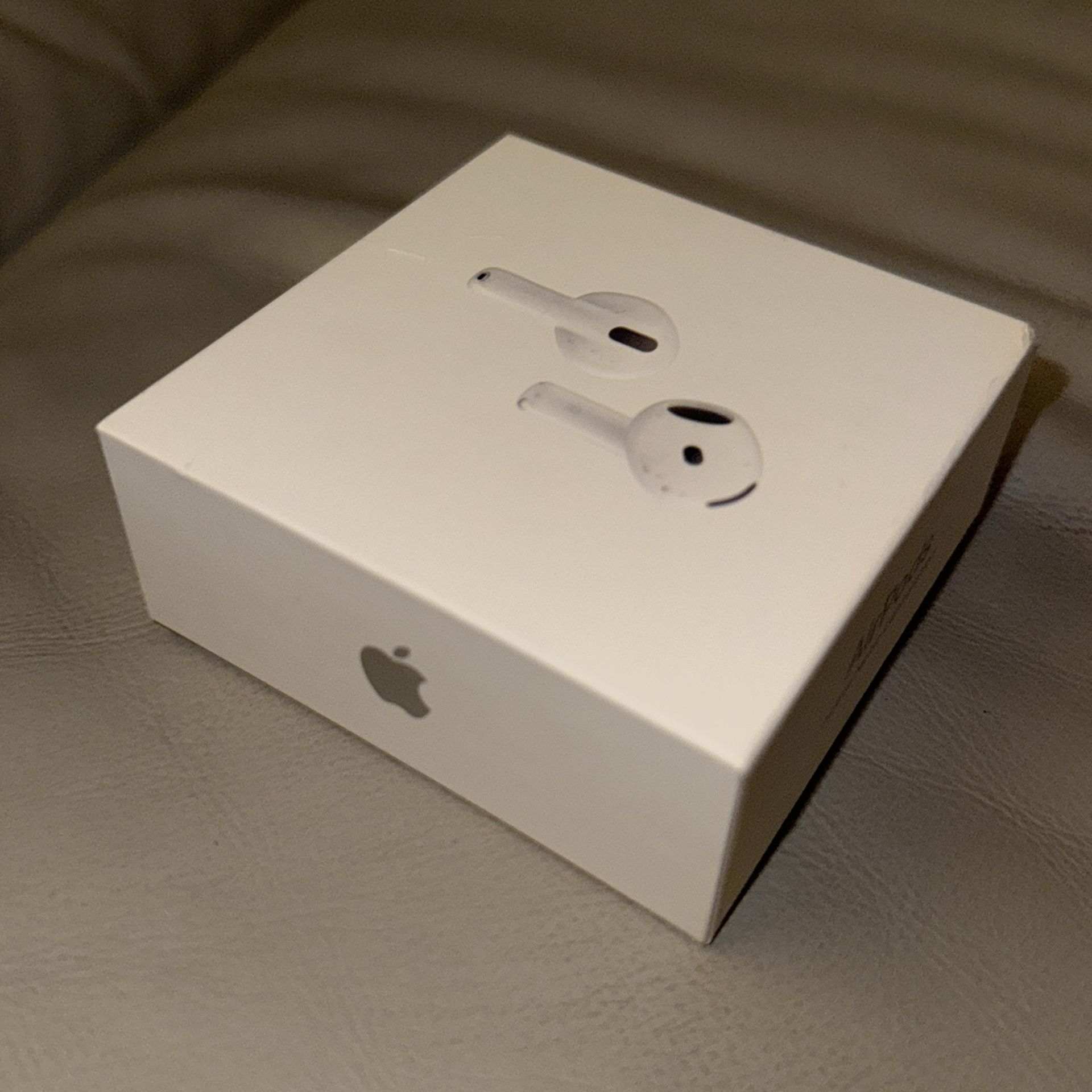 AirPods 4