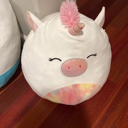 Unicorn Squishmallow
