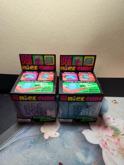 2  NeeDoh Nice Cube 3+