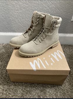 Woman’s Boots