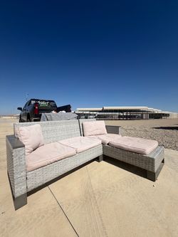 Beautiful patio set 145 free delivery Beautiful patio set 145 free delivery