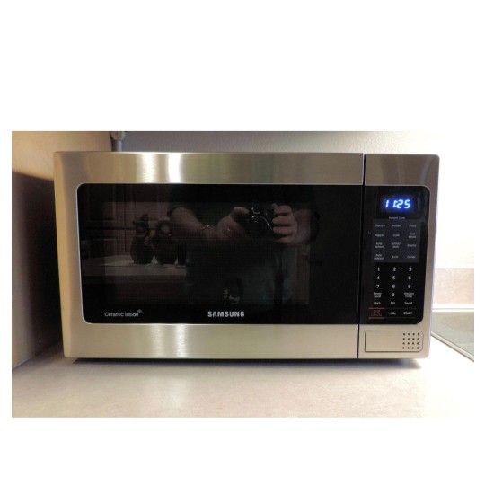 Samsung - 1.1 Cu. Ft. Countertop Microwave with Grilling Element - Stainless Steel