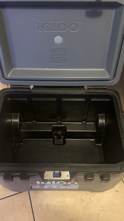 Igloo Ice Chest With Built In Bottle Opener For Sale $75 Obo